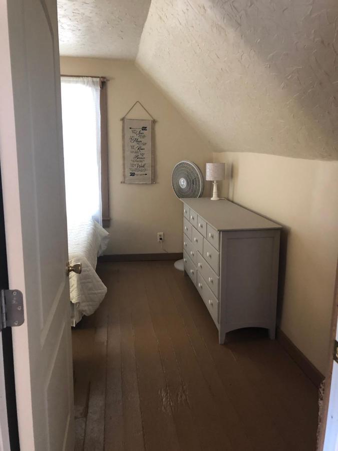 Downtown 2 Bedroom Cottage, Sleeps 6, Walking Distance To Honeywell, Downtown Restaurants, Shopping Wabash Exterior foto