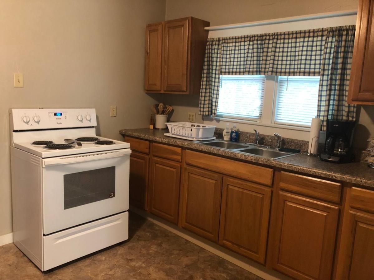Downtown 2 Bedroom Cottage, Sleeps 6, Walking Distance To Honeywell, Downtown Restaurants, Shopping Wabash Exterior foto