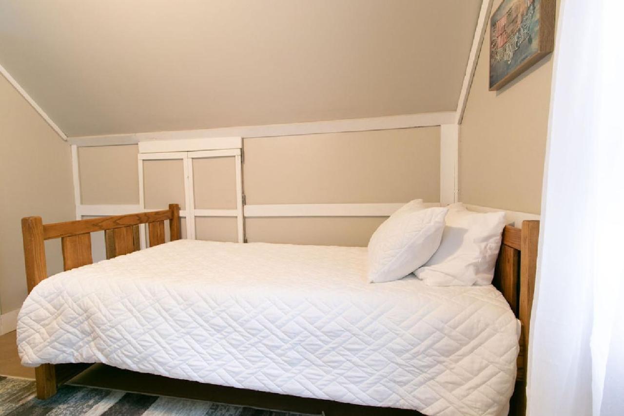 Downtown 2 Bedroom Cottage, Sleeps 6, Walking Distance To Honeywell, Downtown Restaurants, Shopping Wabash Exterior foto